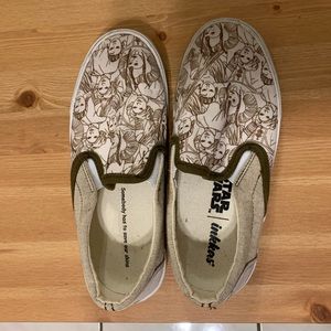 Size 8 Star Wars Inkkas slip ons